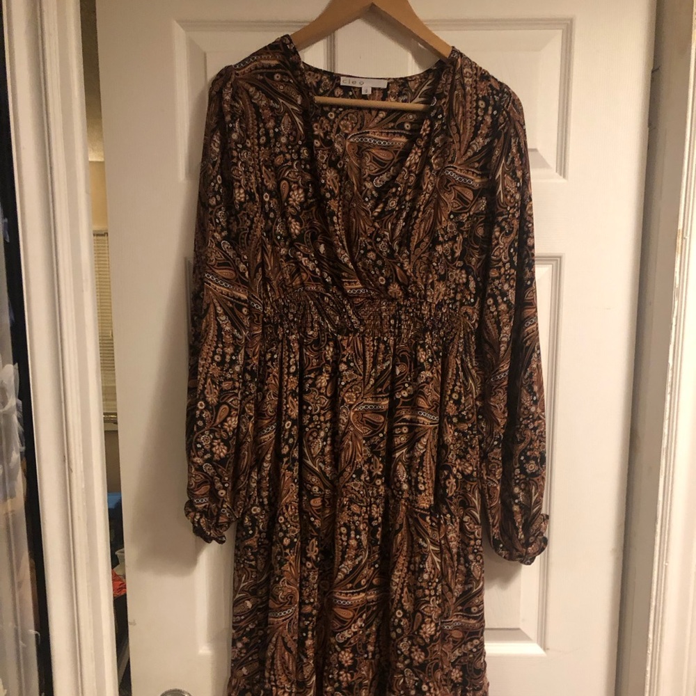 Cleo brown maxi paisley prairie dress, unused